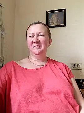 blondyaguar online show from June 19, 2026, 9:59 am