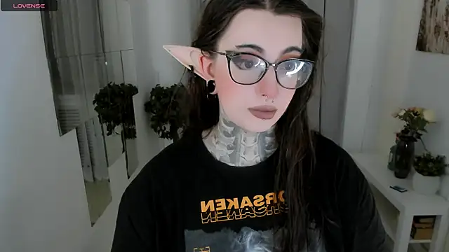 Snapshot of Dixi_Pixi_ chatting on October 9, 2025, 5:41 am Dixi Pixi online show from October 9, 2025, 5:41 am