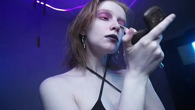 ginger hugs online show from November 16, 2025, 10:13 pm