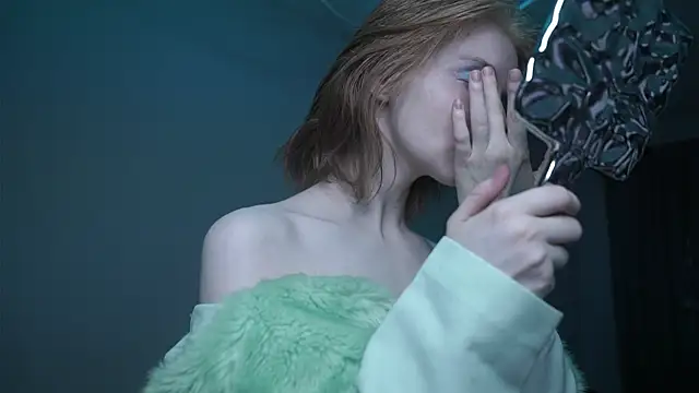 ginger hugs online show from October 29, 2025, 10:09 pm