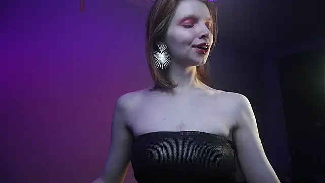 ginger hugs online show from November 20, 2025, 10:09 pm