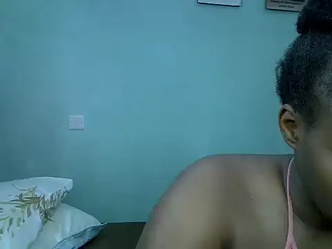 freaky j  online show from February 6, 2025, 9:28 pm
