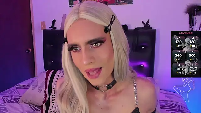 Snapshot of AngelsJones21 chatting on October 18, 2025, 4:31 pm AngelsJones21 online show from October 18, 2025, 4:31 pm