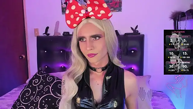 Snapshot of AngelsJones21 chatting on October 16, 2025, 3:20 pm AngelsJones21 online show from October 16, 2025, 3:20 pm