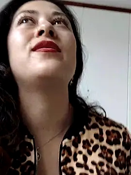 LisbethMoore  online show from April 14, 2026, 4:34 pm