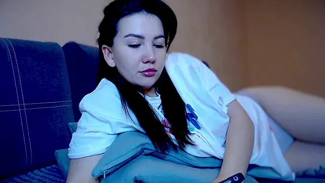 Snapshot of AlexaCruze chatting on January 22, 2025, 9:54 pm AlexaCruze online show from January 22, 2025, 9:54 pm