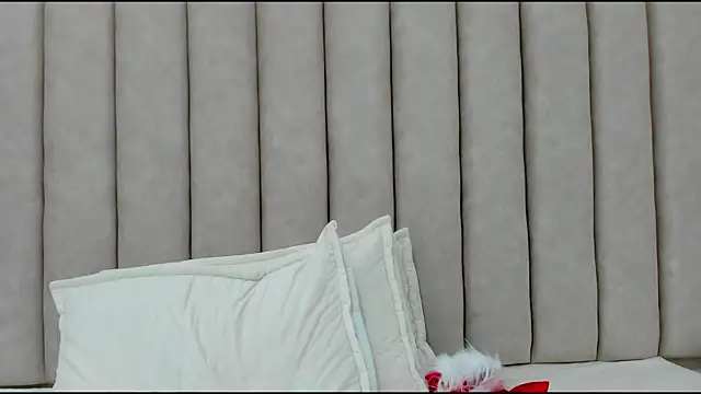 Snapshot of FreyaMoller chatting on December 22, 2025, 1:55 pm FreyaMoller online show from December 22, 2025, 1:55 pm