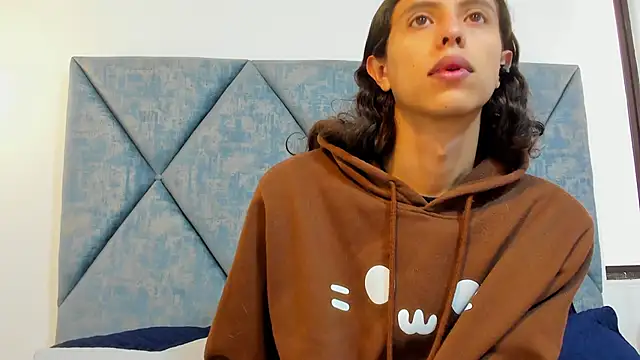 Snapshot of FreyaMoller chatting on January 15, 2026, 1:58 pm FreyaMoller online show from January 15, 2026, 1:58 pm