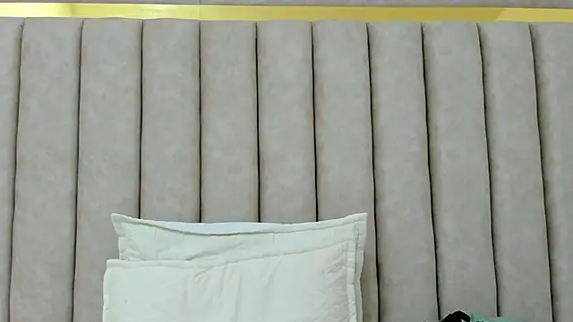 FreyaMoller online show from March 10, 2026, 6:45 pm