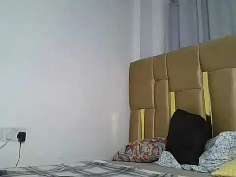 naughty ebony-queen online show from June 19, 2026, 8:58 pm