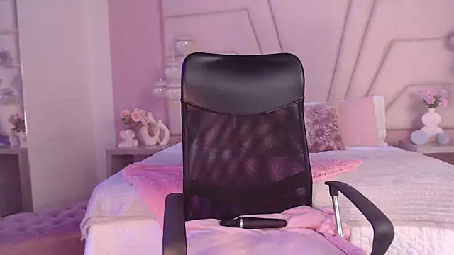 Riley  x online show from March 17, 2025, 8:51 am