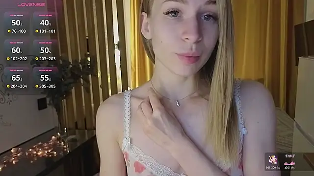 Snapshot of Elis_Fox chatting on October 17, 2025, 7:55 am Elis Fox online show from October 17, 2025, 7:55 am