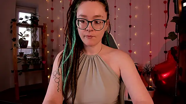 alisahug online show from February 10, 2025, 12:29 pm