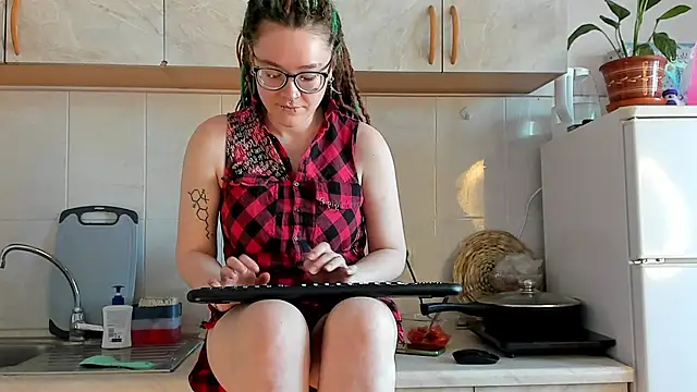 alisahug online show from February 21, 2025, 7:34 am