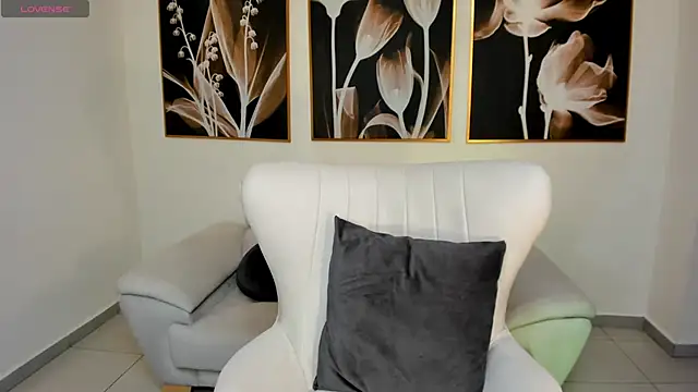 Snapshot of SamanthaConnor_ chatting on March 11, 2025, 7:14 pm SamanthaConnor online show from March 11, 2025, 7:14 pm