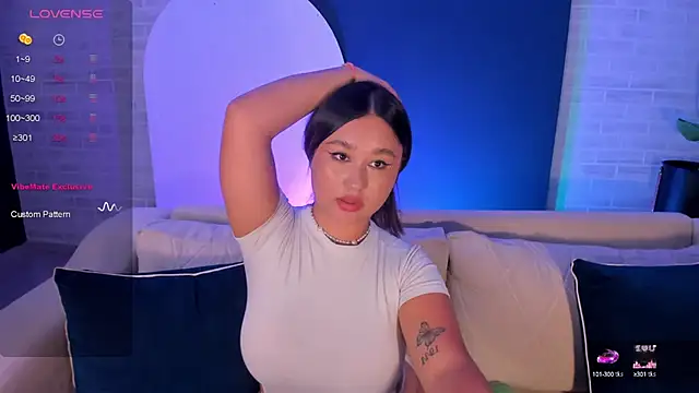 Snapshot of SamanthaConnor_ chatting on February 11, 2025, 10:28 pm SamanthaConnor online show from February 11, 2025, 10:28 pm
