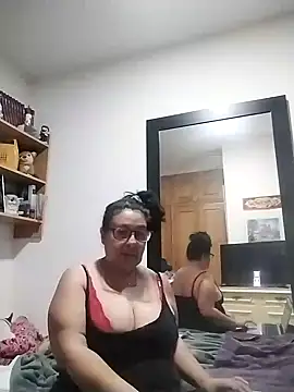 Snapshot of Anais-Te-La-Como chatting on January 4, 2025, 9:54 am Anais-Te-La-Como online show from January 4, 2025, 9:54 am