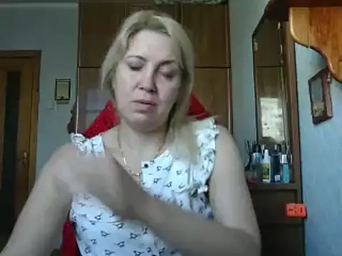 IrinaB1 online show from April 15, 2026, 7:25 am