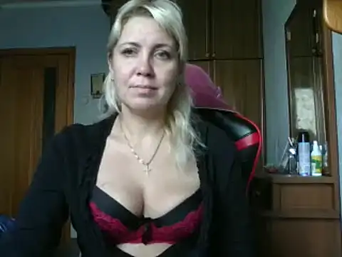 IrinaB1 online show from October 12, 2025, 6:15 am