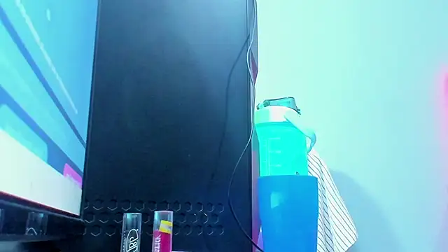 NikolPervertUnlimit online show from October 26, 2025, 3:07 am