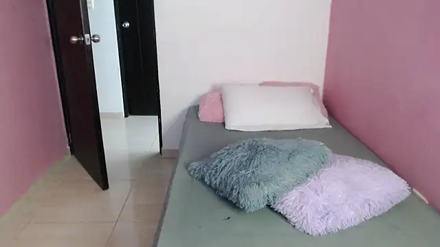 paulett2024 online show from March 20, 2026, 6:42 pm