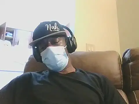 DreamvilleINC online show from September 28, 2025, 3:35 am