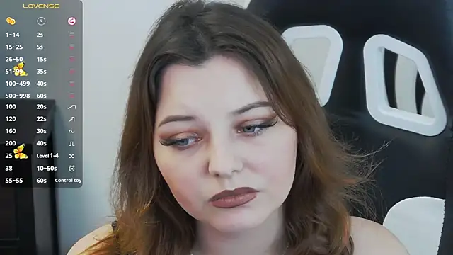 Snapshot of pretty_little_thing chatting on April 26, 2026, 7:11 pm pretty little thing online show from April 26, 2026, 7:11 pm