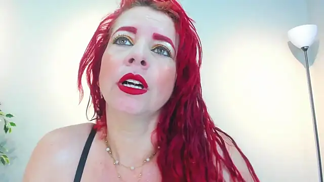 Snapshot of HannaBrave chatting on February 1, 2026, 12:14 pm HannaBrave online show from February 1, 2026, 12:14 pm