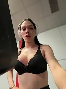 Snapshot of Carlita_cute chatting on February 5, 2026, 7:32 pm Carlita cute online show from February 5, 2026, 7:32 pm