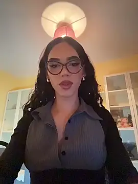 Snapshot of Carlita_cute chatting on March 3, 2026, 7:43 pm Carlita cute online show from March 3, 2026, 7:43 pm