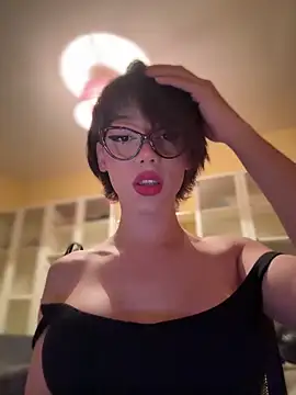 Snapshot of Carlita_cute chatting on November 26, 2025, 8:31 pm Carlita cute online show from November 26, 2025, 8:31 pm