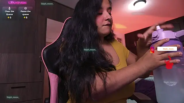 Steph moon  online show from March 15, 2025, 1:19 am