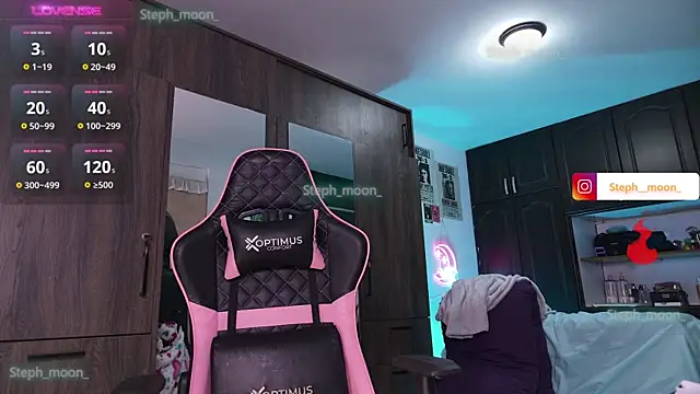 Steph moon  online show from March 11, 2025, 1:16 am