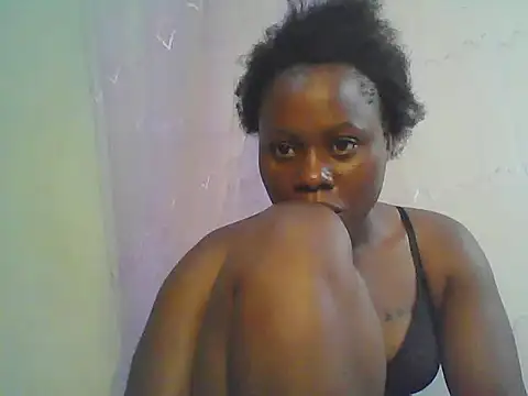 EBONYVANILLA02 online show from October 5, 2025, 11:56 am