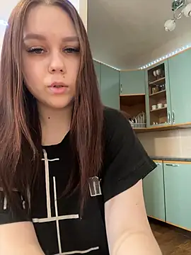 Snapshot of Marylallka5 chatting on March 14, 2025, 10:07 am Marylallka5 online show from March 14, 2025, 10:07 am