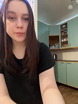 Snapshot of Marylallka5 chatting on February 4, 2025, 4:37 am Marylallka5 online show from February 4, 2025, 4:37 am