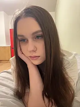 Snapshot of Marylallka5 chatting on October 28, 2025, 5:45 pm Marylallka5 online show from October 28, 2025, 5:45 pm