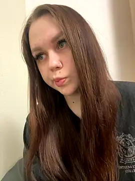 Snapshot of Marylallka5 chatting on November 3, 2025, 6:00 pm Marylallka5 online show from November 3, 2025, 6:00 pm