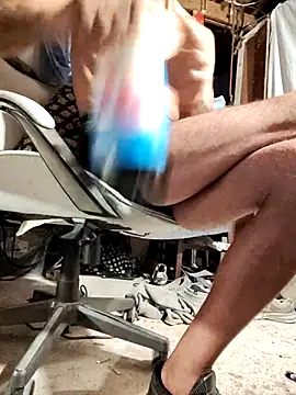 Gillygilly76 online show from October 9, 2025, 4:46 am