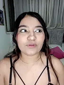 KarollGarces online show from November 21, 2025, 8:30 pm