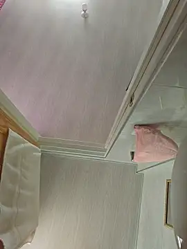 Snapshot of valery_mora chatting on November 21, 2025, 6:18 pm valery mora online show from November 21, 2025, 6:18 pm