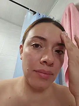 Snapshot of valery_mora chatting on November 26, 2025, 5:35 pm valery mora online show from November 26, 2025, 5:35 pm