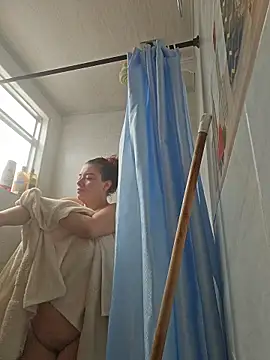 Snapshot of valery_mora chatting on November 6, 2025, 4:44 pm valery mora online show from November 6, 2025, 4:44 pm