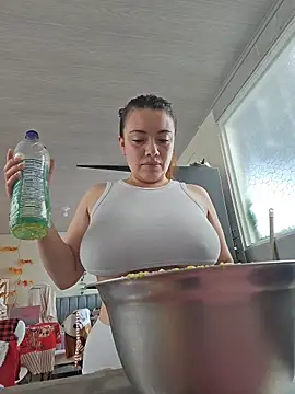 Snapshot of valery_mora chatting on November 18, 2025, 5:16 pm valery mora online show from November 18, 2025, 5:16 pm