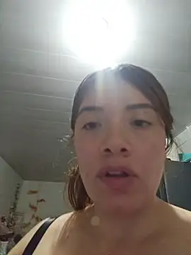 Snapshot of valery_mora chatting on October 14, 2025, 11:04 pm valery mora online show from October 14, 2025, 11:04 pm