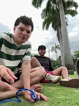 Snapshot of _Ottis_ chatting on February 23, 2026, 2:39 pm Ottis online show from February 23, 2026, 2:39 pm