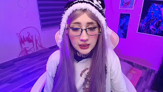 Miwa violet online show from May 26, 2026, 2:31 am