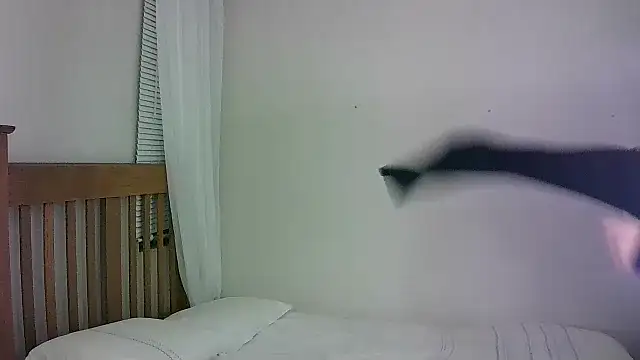 Miahotmilf online show from February 18, 2025, 6:47 pm