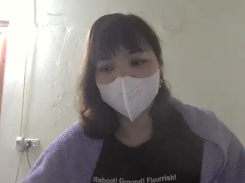 Angela-Eira online show from March 7, 2026, 11:32 pm