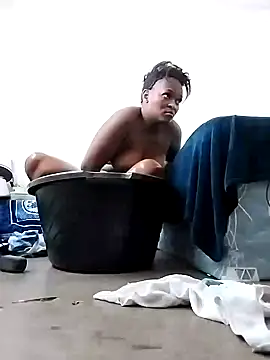 lovelyassbitch online show from February 25, 2025, 3:09 pm